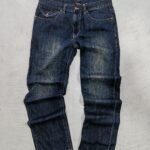 Standar Vaqueros Diseño de Lirios 36x32