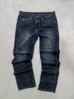 Standar Vaqueros Diseño de Lirios 36x32